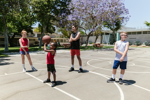 primary-vesicoureteral-reflux-in-boys Young boys and teens playing outside